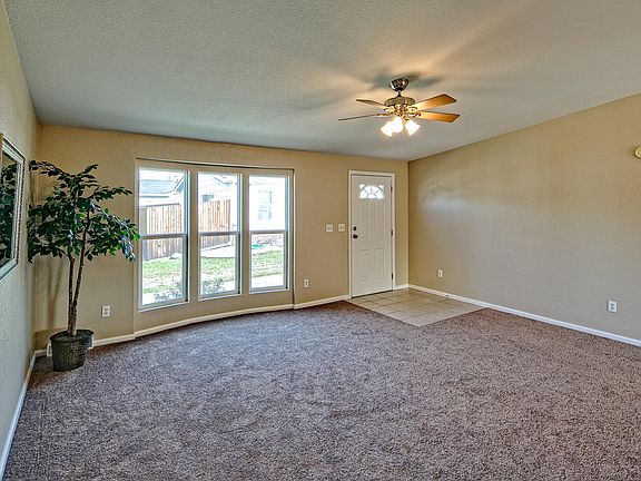 Vaulted ceiling & bay window