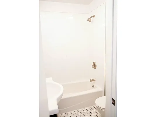 Rented by MNS | media 23