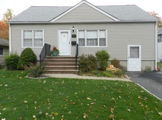 273 Lake Shore Dr, Lake Hiawatha, NJ