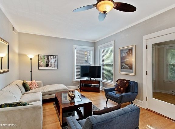 3rd image of 4715 N Magnolia Ave