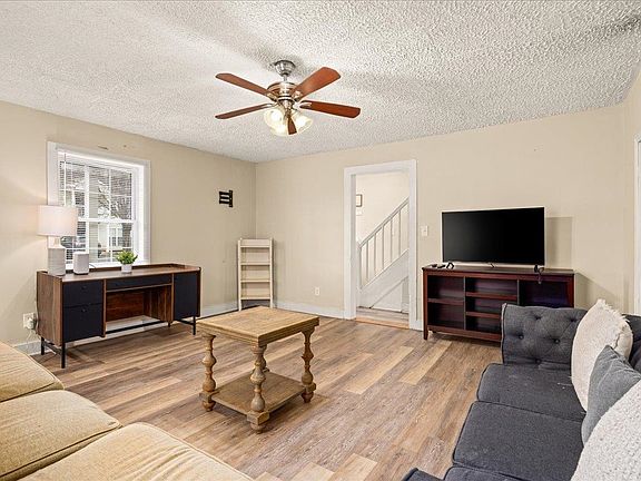 4th image of 761 King St