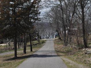 110 Cardinal Rd, Hollister, MO 65672