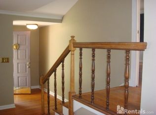 2536 W 90th St, Leawood, KS 66206