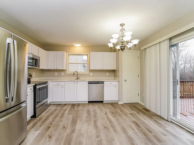 3421 Brook Spring Dr — Photo 8