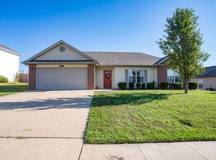 5200 Aspen Ridge Dr, Columbia, MO 65202