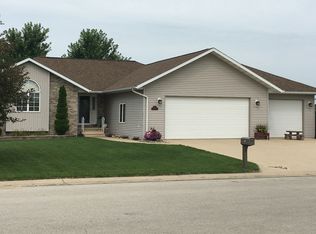 502 Amy Ave, Fairbank, IA 50629