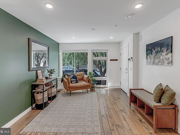 3rd image of 2023 E Susquehanna Ave Unit 1