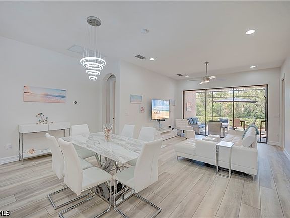 5th image of 11096 Esteban Dr