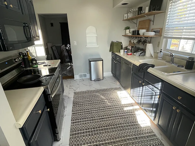 811 California Ave — Photo 5