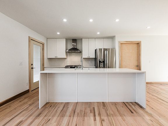 5th image of 10526 Forrest Dr