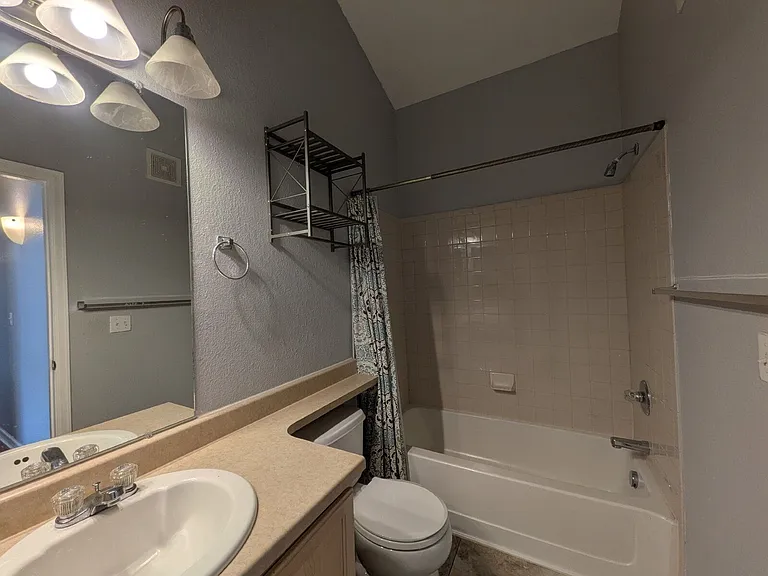 1049 S Walden Way #259 — Photo 11