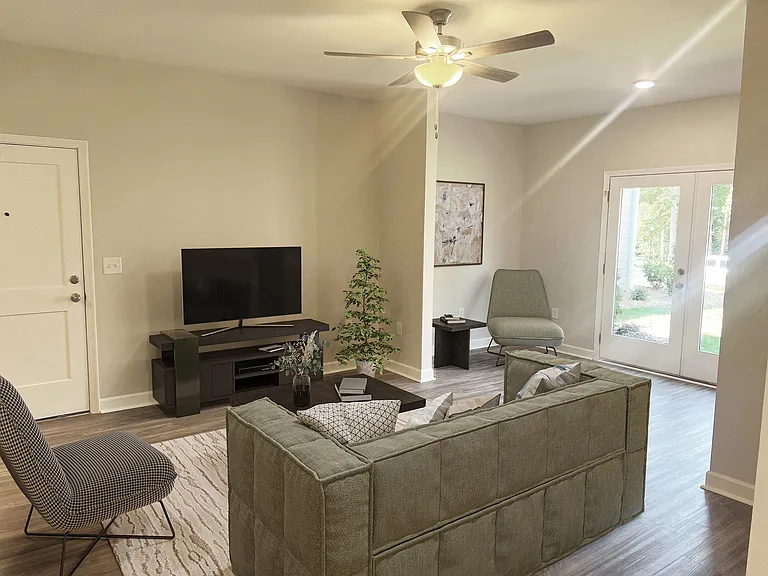 Wildwood Apartments — Photo 8