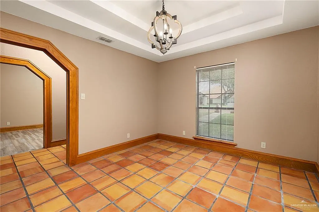 Building Photo - 1606 Terrace Dr
