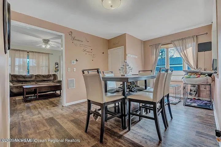 2 bed, 1028 sqft, $2,900 — Photo 3