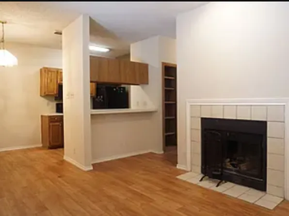 915 W 26th St #331, Austin, TX 78705