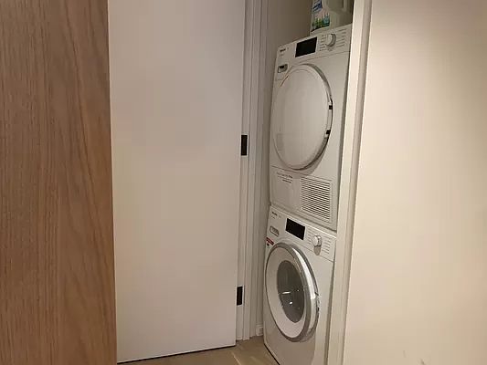 2nd image of 196 Orchard St #5N