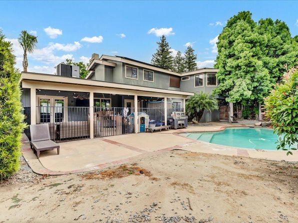 2833 S Conyer Street, Visalia, CA 93277