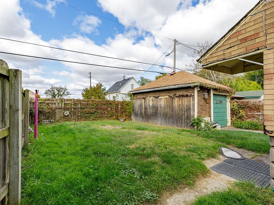 360 Burke St, photo 24