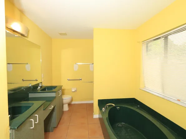 437 SW Dahled Avenue, Port St Lucie, FL 34953