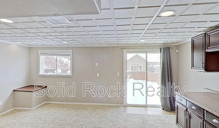 4642 Crow Creek Dr — Photo 20