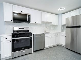 21 Langley Cir #2, Quincy, MA 02170