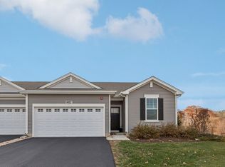 952 Darwin St, North Aurora, IL 60542