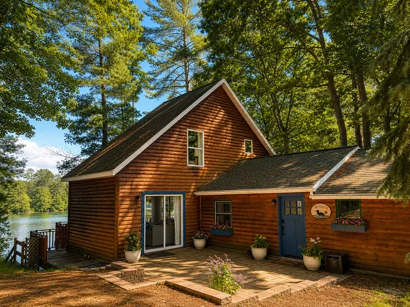 4390 Lakeview Trl, Traverse City, MI 49696