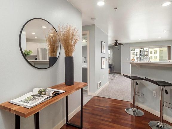 3rd image of 11920 98th Ave NE APT 313