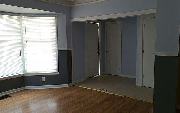 5th image of 9417 S La Salle St