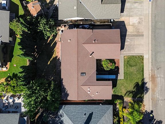 3rd image of 7264 Riverwind Way
