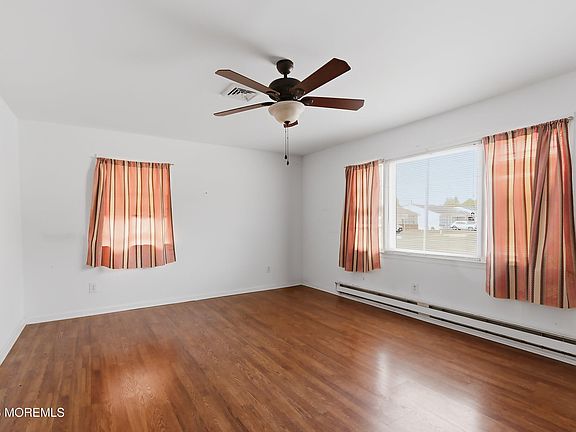 4th image of 233 Westbrook Drive
