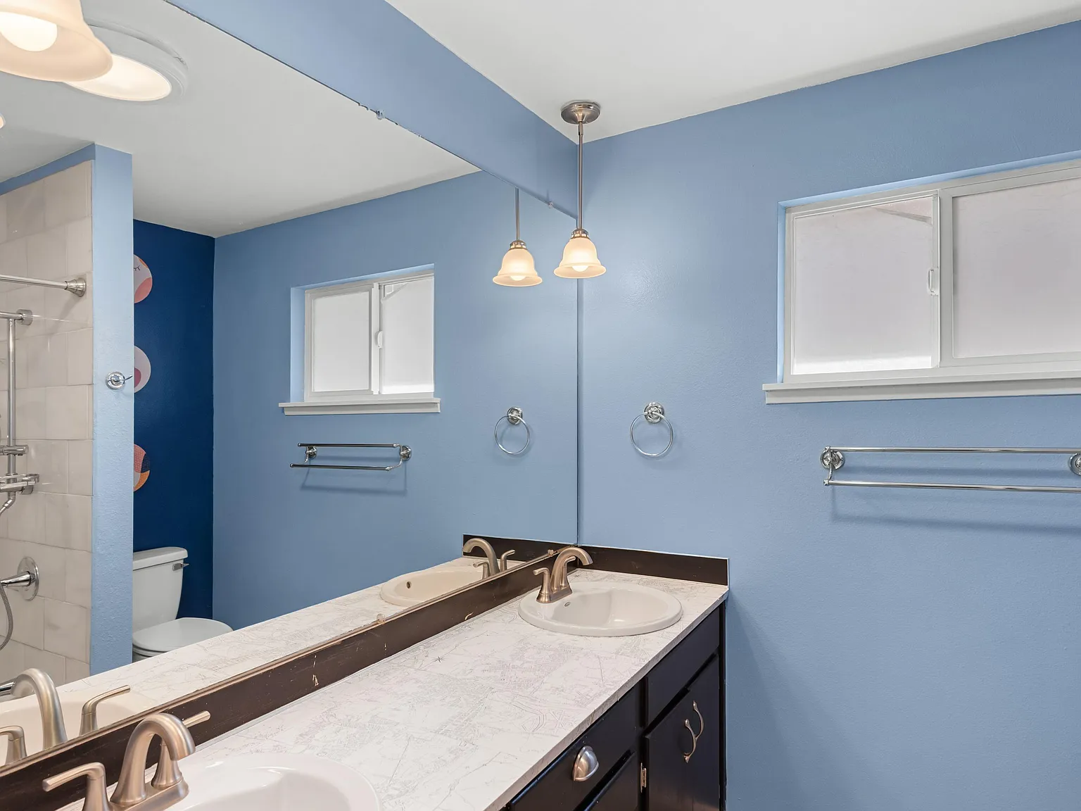 4 bed, 3.0 bath, 2500 sqft, $815 — Photo 4