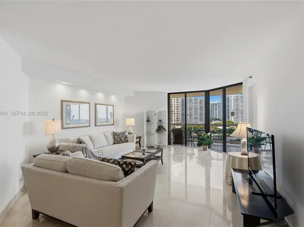 20191 E Country Club Dr APT 803, Aventura, FL 33180