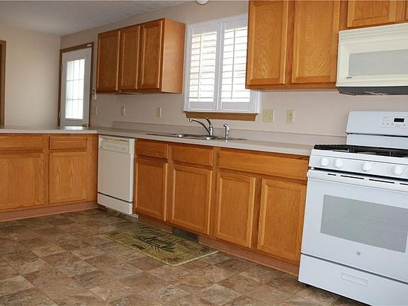 4th image of 267 E Cassell Ave