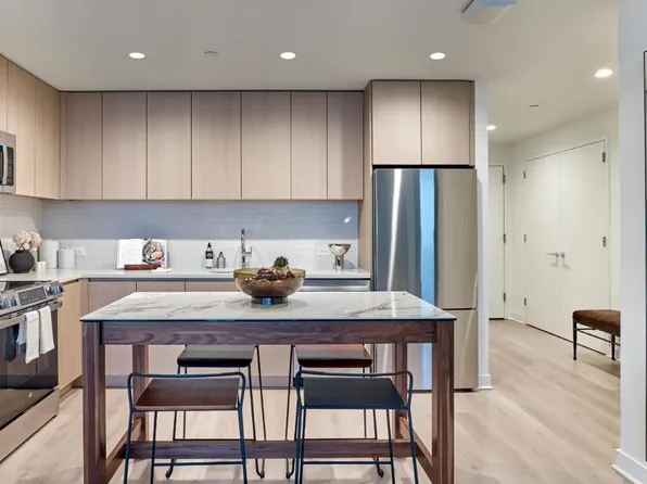 32 Journal Square Plz #216, Jersey City, NJ 07306