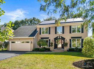 25 Yukon Ct, Bolingbrook, IL 60490