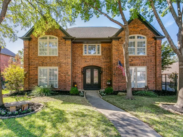 8505 Castle Creek Rd, North Richland Hills, TX 76182