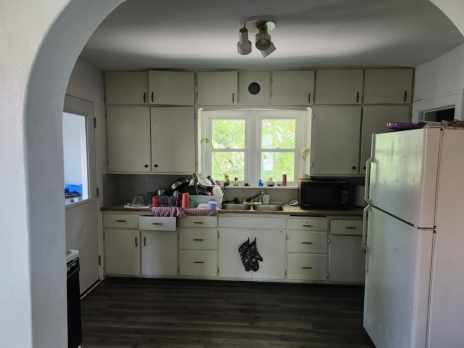 230 Milton Ave — Photo 3
