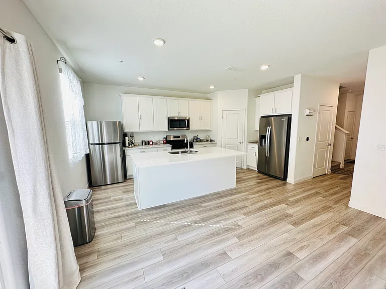 6317 W Willis Ave — Photo 2