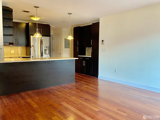 Rented by Oxford Property Group | media 11