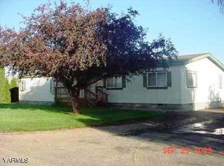 3312 S Stanton Rd, Yakima, WA 98903