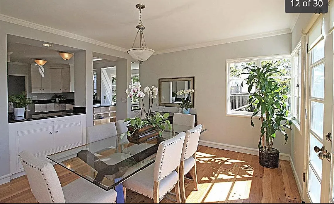 Dining area - 420 Kentucky Ave