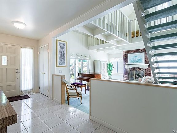 3rd image of 24 Elizabeth Ct