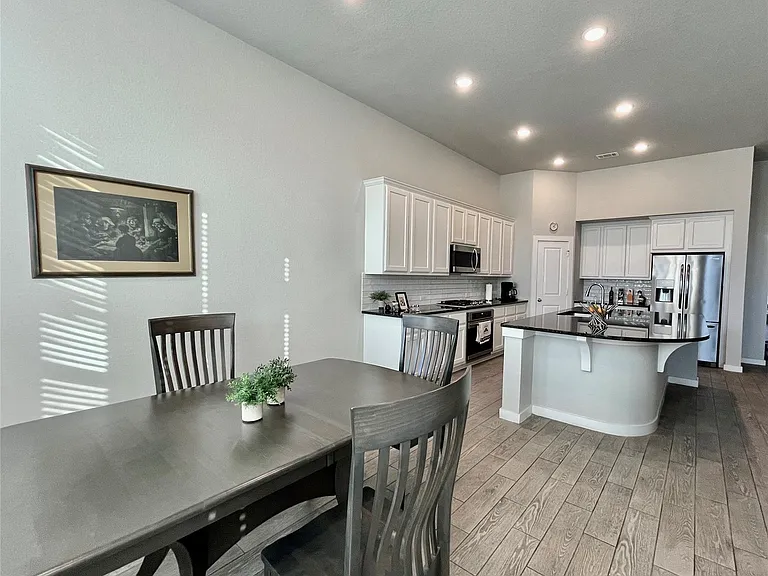 4334 Hemlock Grove Ln — Photo 25