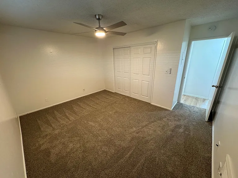 711 E. Pleasant Street — Photo 30