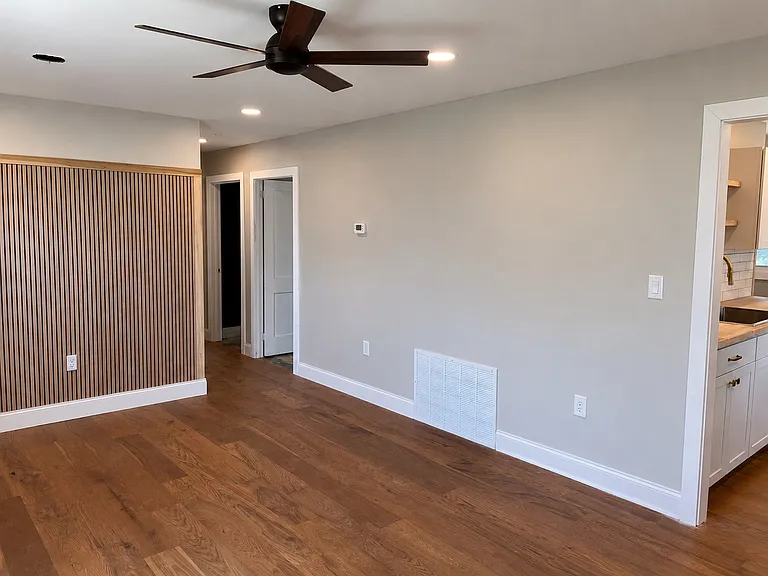 636 Lindemann Dr — Photo 6