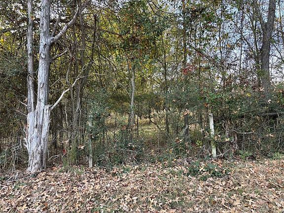 4th image of 222 Norman Rd