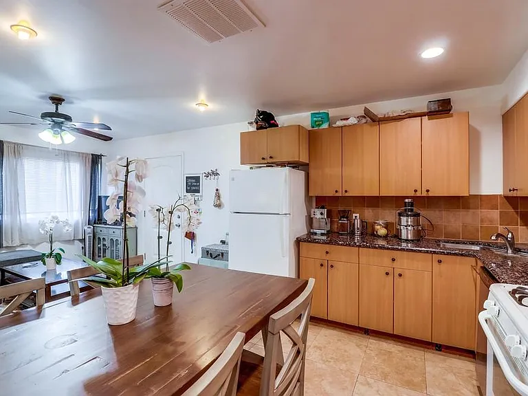 1859 Grand Ave #1857-1/2-1 — Photo 8