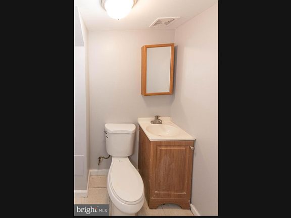 4th image of 2510 Mosher St