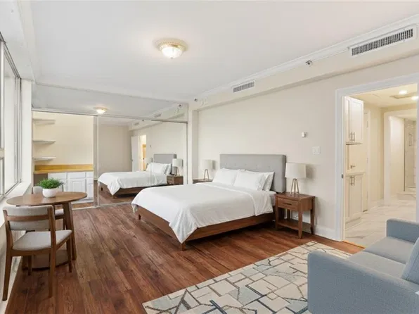 2100 Saint Charles Ave APT 4N, New Orleans, LA 70130